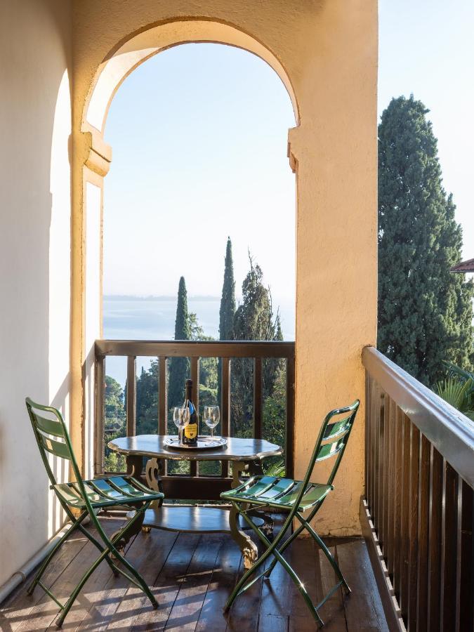 Villa Glicine Gardone Riviera Exterior foto